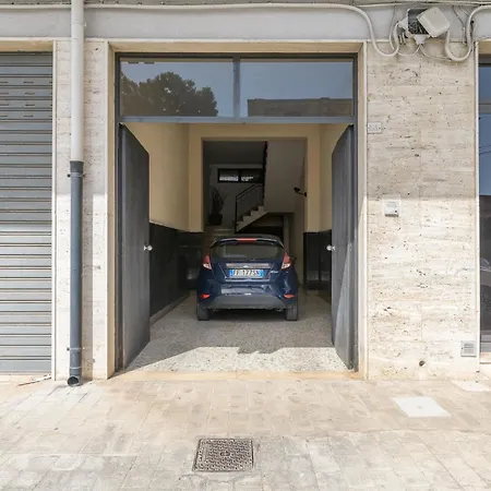 Dimora Vialecce ,with Private Parking Apartman *
