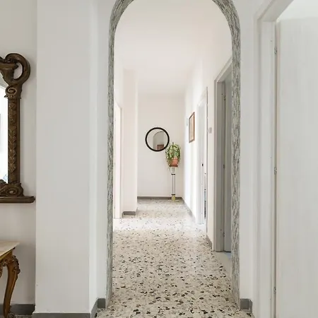 Dimora Vialecce ,with Private Parking Apartament